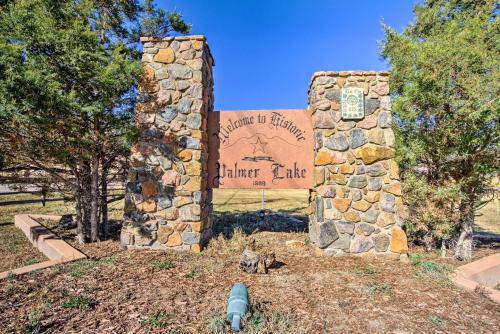 Charming Apt 1 Mile from Palmer Lake - Near USAFA! - image 7