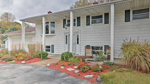 . Charming Bay City House with Deck, Walk to Lake Huron