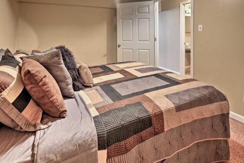 Luxe St Louis Home in Central West End By SLU, WU