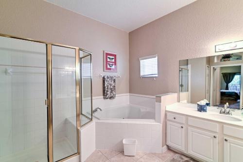 Resort Villa with Pool, Beach and More, 8 Mi to Disney