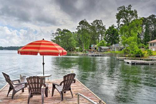 Waterfront Lake Murray Studio with Private Dock - image 5