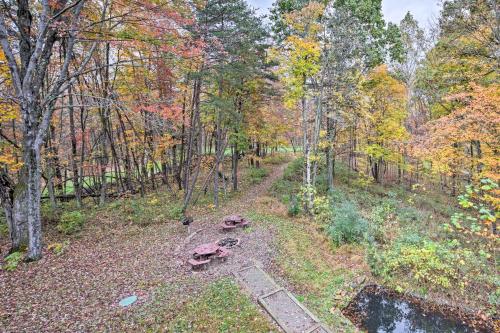Hocking Hills Glass House by Old Mans Cave! - image 5