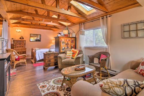 Bright Snohomish Studio Steps to Centennial Trail! - image 3