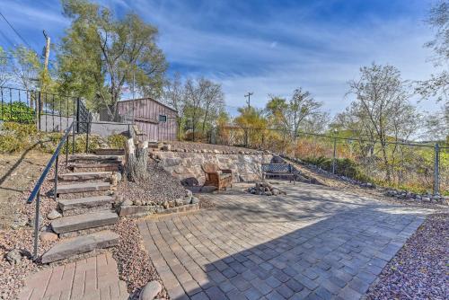 Prescott Home with 2 Patios-6 Min Walk to the Square