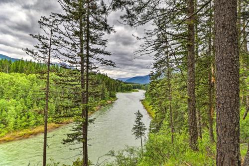 Glacier Park 2BR Log Cabin Best in the West! - image 5