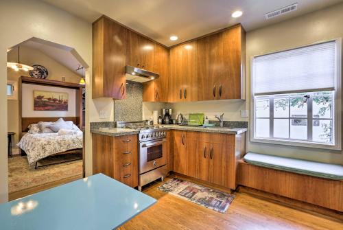 Updated Menlo Park English Tudor Garden Cottage! - image 11