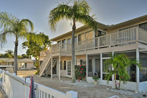 Siesta Keys Home with Deck Half Mile to Turtle Beach in Siesta Key, USA