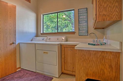 Waterfront Keystone Lake House with Shared Dock! - main image