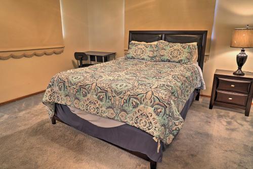 Laredo Guest Home with Yard-4 Mi to Lake Casa Blanca - image 4