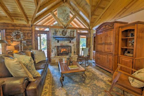 Beaver Creek Lodge - Huntington Home with Pond! in Huntington, USA