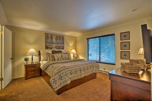 Ski Retreat Condo 5 Min to Mammoth Mountain Lift! - main image