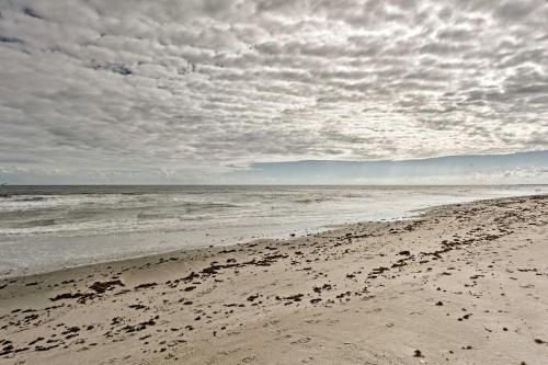 Cape Canaveral Cottage with Pool - Walk to Beach! - image 8