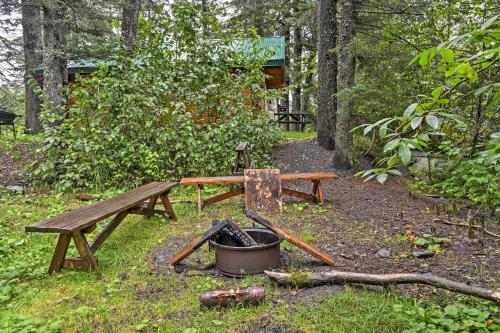 Quaint Seward Studio Cabin on Scenic Salmon Creek! - image 4