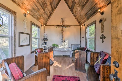Cozy Texas Retreat w/ Patio, Grill & Fire Pit! in Mountain Home (TX)