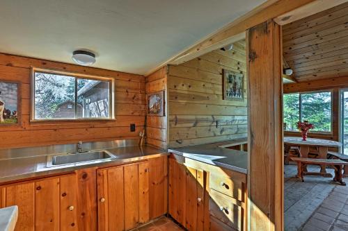 Paynes Creek Home with Hot Tub and Views!