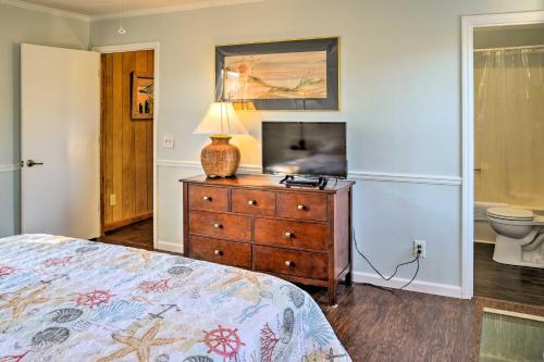 Canalfront Surfside Beach Home - Walk to Beach! - image 6