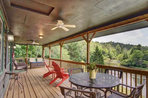 'Otter Cottage' Riverfront/Trailside Murphy Cabin! - Murphy