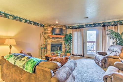 Spacious Resort Condo Central Locale by Dollywood - image 12