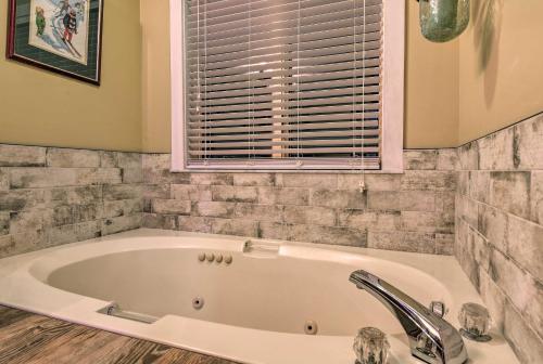 Cozy Home with Sauna Mins to Stowe Mountain Resort - image 10