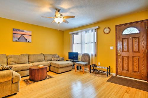 Cozy Twin Lake House about 15 Mins from Lake Michigan! - image 2