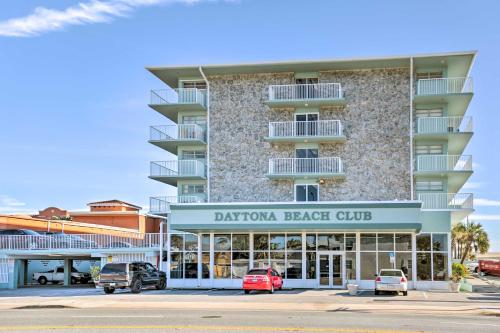 Oceanfront Daytona Beach Club Studio with Balcony!