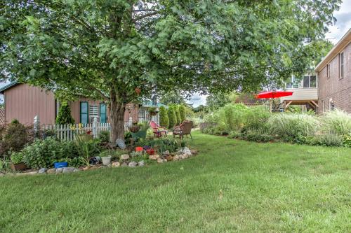 Quaint Danville Apt with Patio and Rolling Hill Views! - image 12