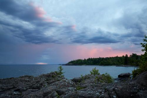 Reflections Cabin on Lake Superior - Near Lutsen - image 2