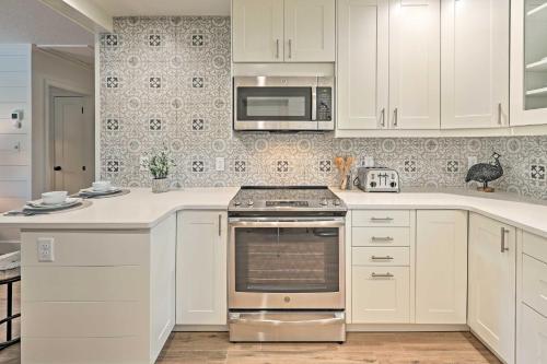 WFH Friendly College Park Cottage in Orlando! in Orlando, USA