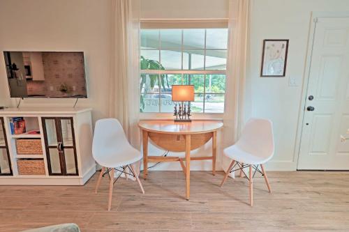 WFH Friendly College Park Cottage in Orlando! in Orlando, USA