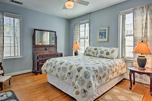 Tybee Island Home on 2 Lots - Walk to Ocean! - image 7