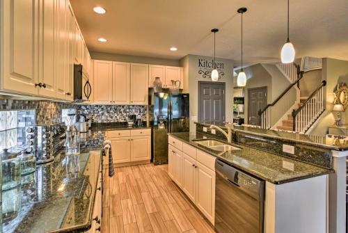 Davenport Villa with Pool and Hot Tub, 12 Mi to Disney in Davenport, USA