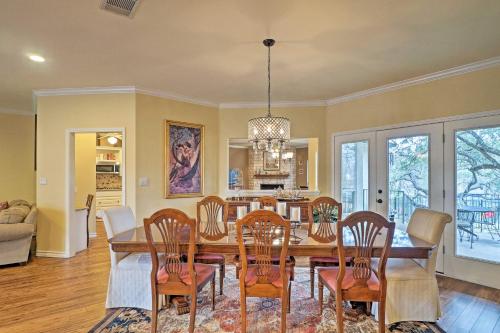 Round Rock Lakefront Home with Water Toys and Fire Pit in Round Rock (TX)