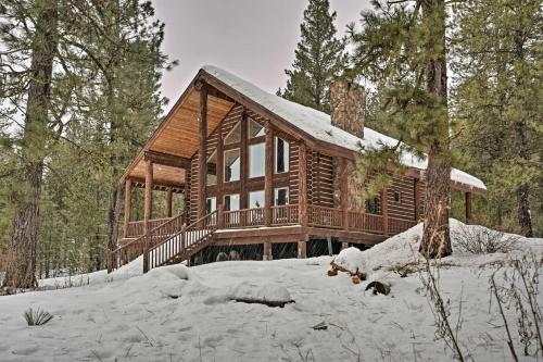 . New Meadows Log Cabin on 9 Acres - Near Brundage!