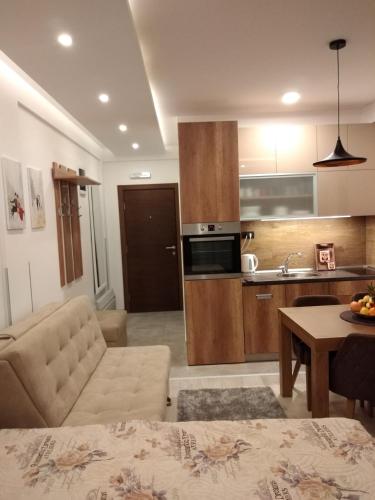 Apartment Deluxe Sunny Valley Milmari S8 - main image