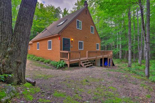 Cozy New Hampshire Retreat Near Skiing and Fishing!