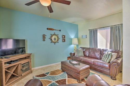 Padre Island Condo with Pool Access - Walk to Beach!