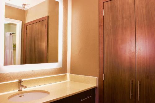 Staybridge Suites Chattanooga-Hamilton Place an IHG Hotel - image 2