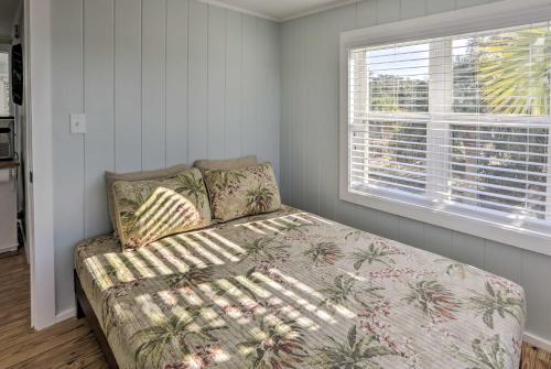 Cozy Waterfront Island House on Live Oak Island!