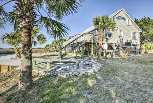 Cozy Waterfront Island House on Live Oak Island! in Crawfordville (FL)