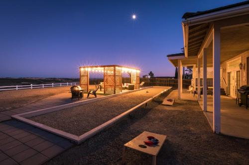 Paso Robles Cottage with Patio Overlooking Vineyards! - image 7