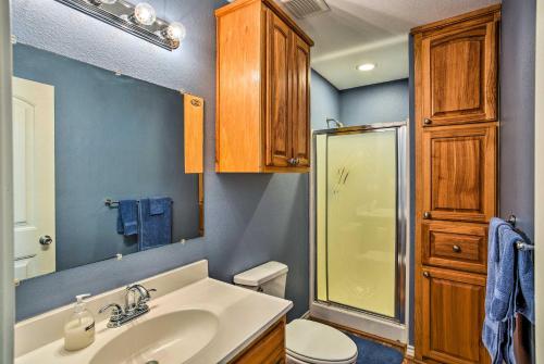Lake Texoma Getaway - 3 Miles to Highport Marina! - image 3