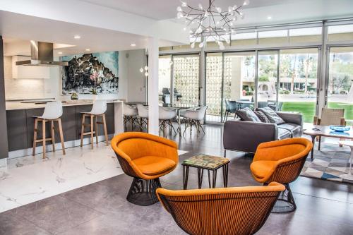 Patio, Grill and Mtn Views Luxe Home in Palm Desert