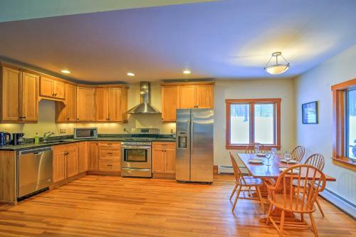 Serene Shelburne Studio Cabin w/Spring-Fed Pool! - main image