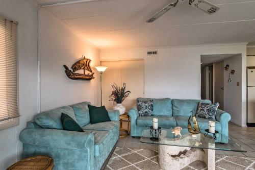 Walk to the Beach Ocean City Condo with Balcony near Dead Freddies Island Grill