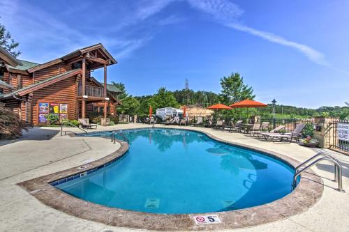 Pigeon Forge Resort Log Cabin - Steps to Dollywood - main image