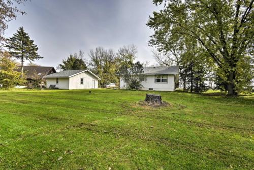 Charming Neenah House with Porch on Lake Winnebago! - image 3