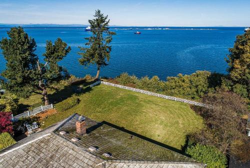 Waterfront Port Angeles Home with Harbor Views