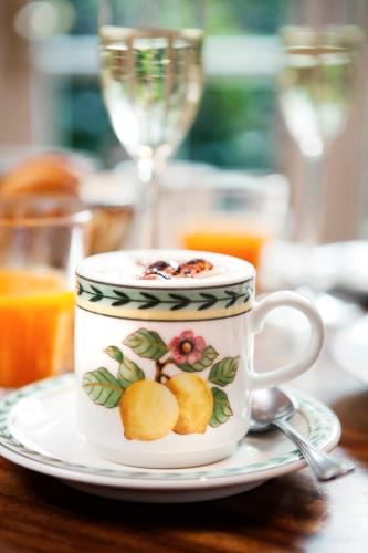 Garden Boutique Hotel - image 10