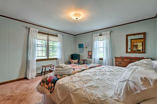 Quaint Elkton Home near Shenandoah National Park! - image 6