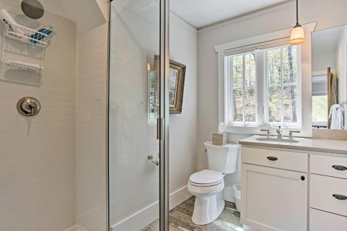 Tryon Smart Home with Hot Tub - 18 Mins from TIEC! - image 2